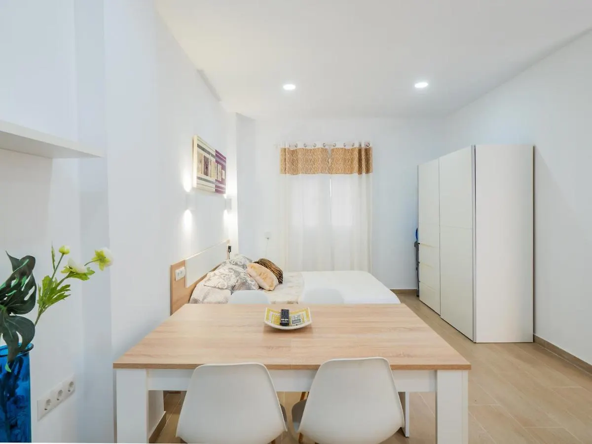 Apartment Cubo'S Urban Studio Turisbelen Malaga